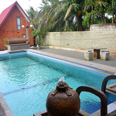Ciel Star Anuradhapura Hotel Bagian luar foto