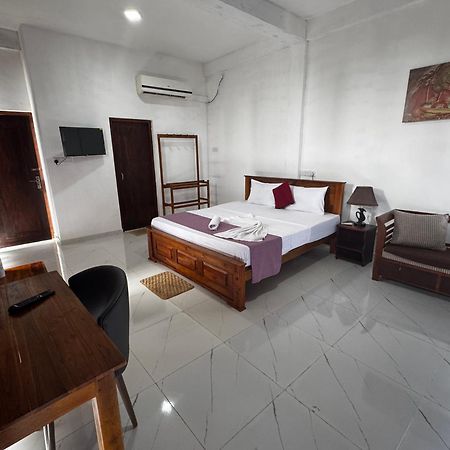 Ciel Star Anuradhapura Hotel Bagian luar foto
