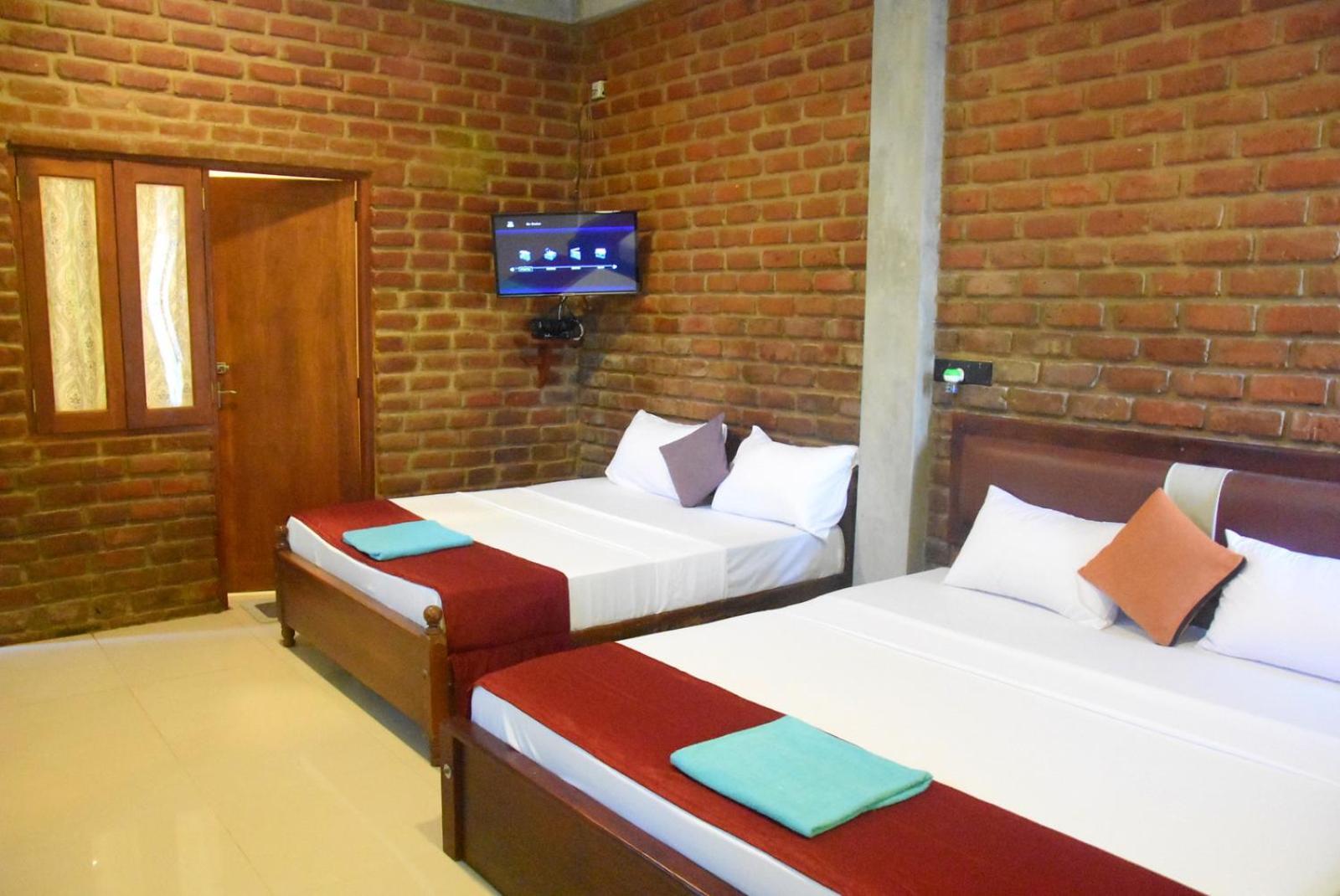 Ciel Star Anuradhapura Hotel Bagian luar foto