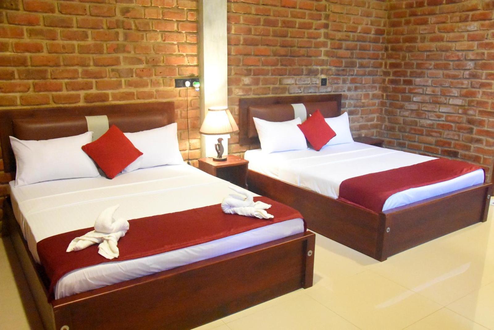 Ciel Star Anuradhapura Hotel Bagian luar foto