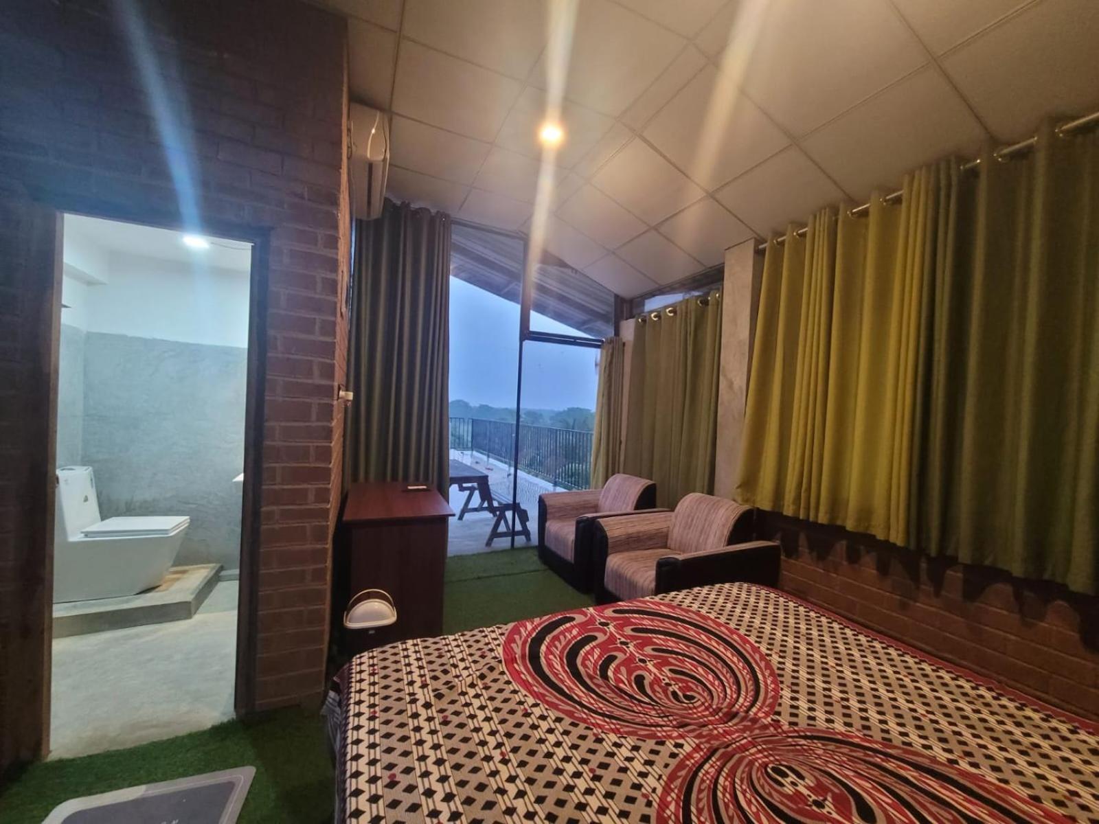 Ciel Star Anuradhapura Hotel Bagian luar foto
