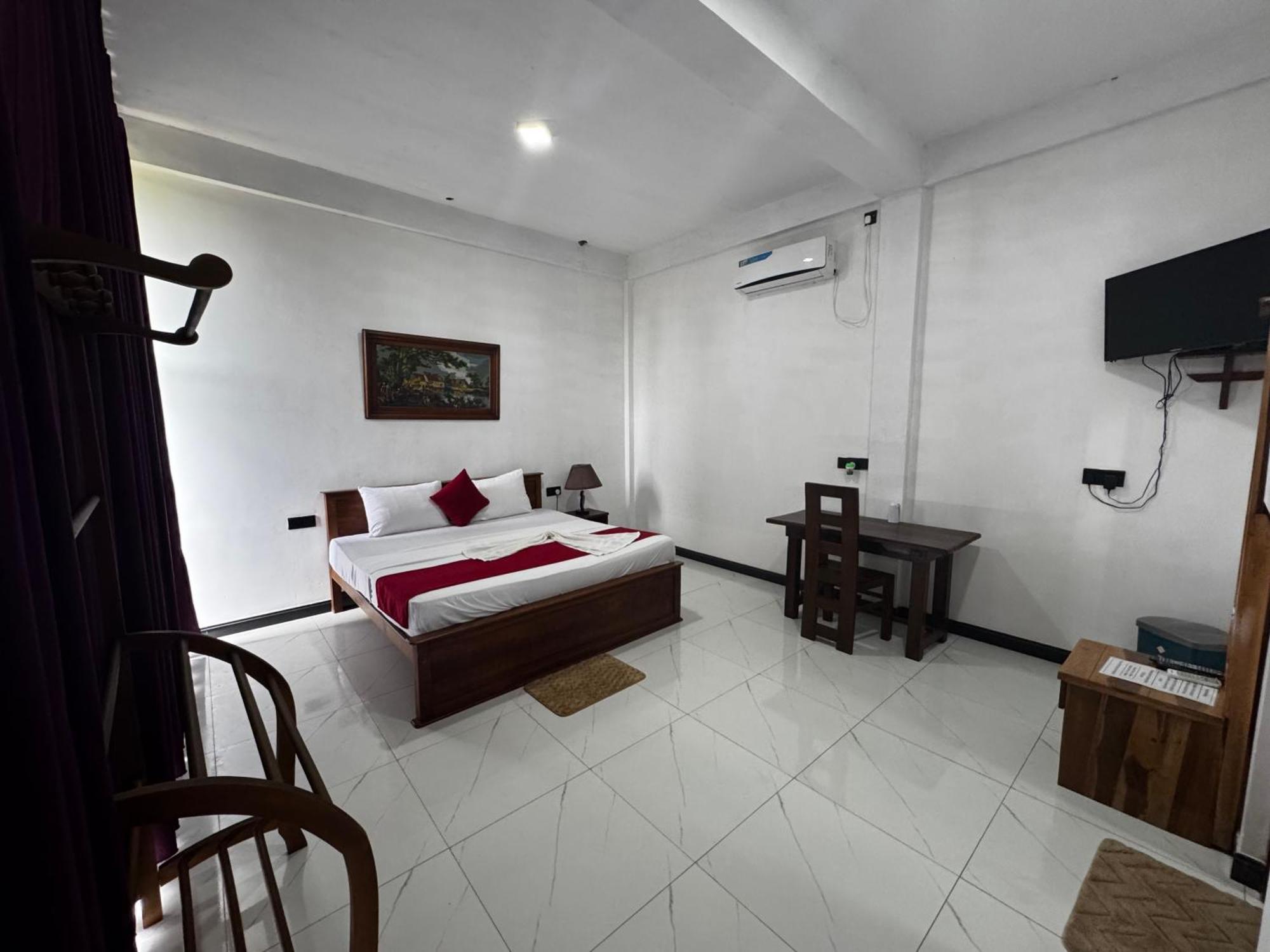 Ciel Star Anuradhapura Hotel Bagian luar foto