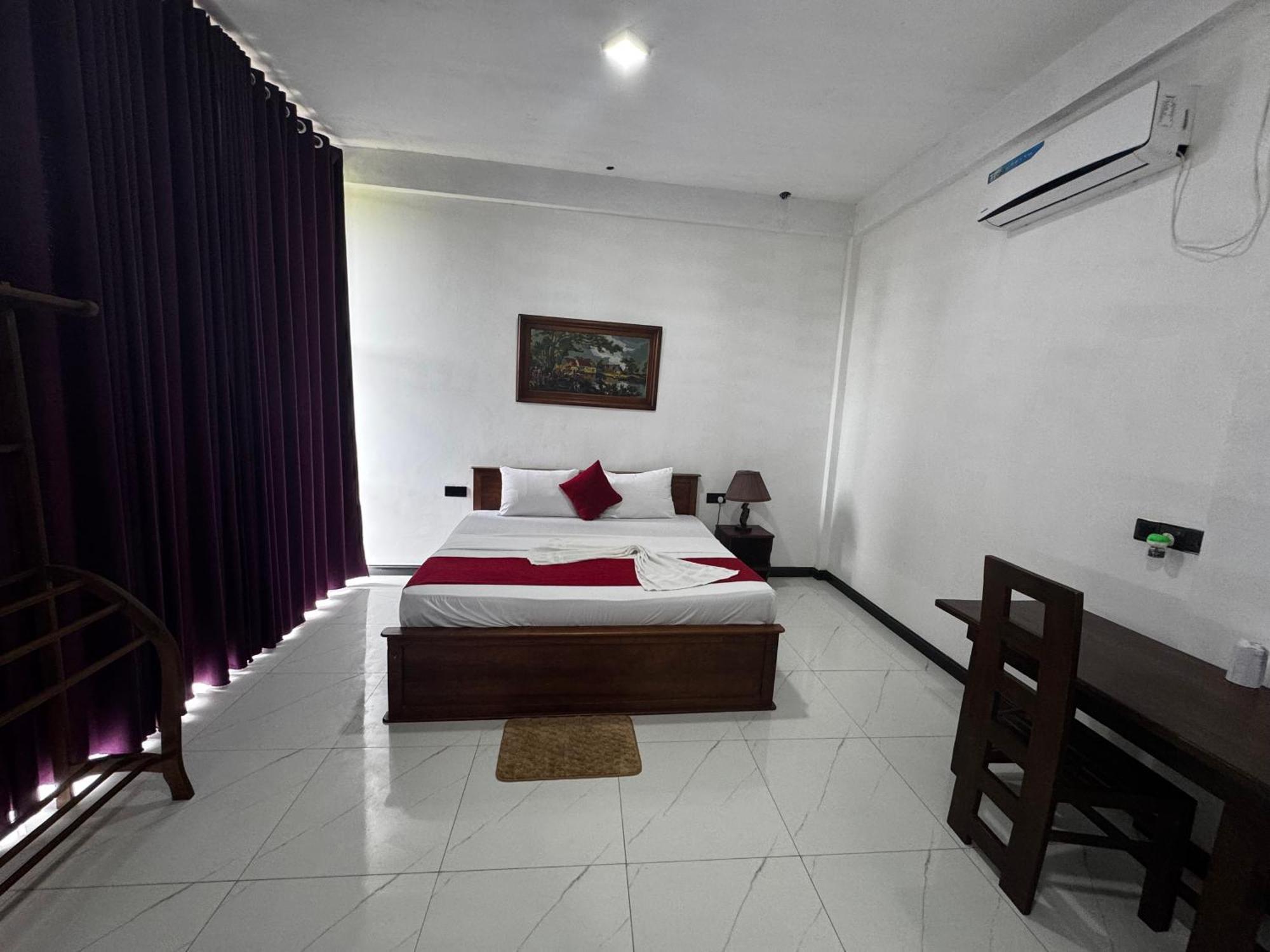 Ciel Star Anuradhapura Hotel Bagian luar foto